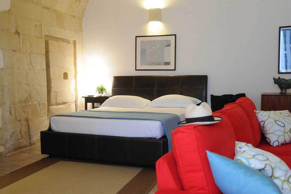 Sacre Bleu Apartments Lecce Exteriör bild