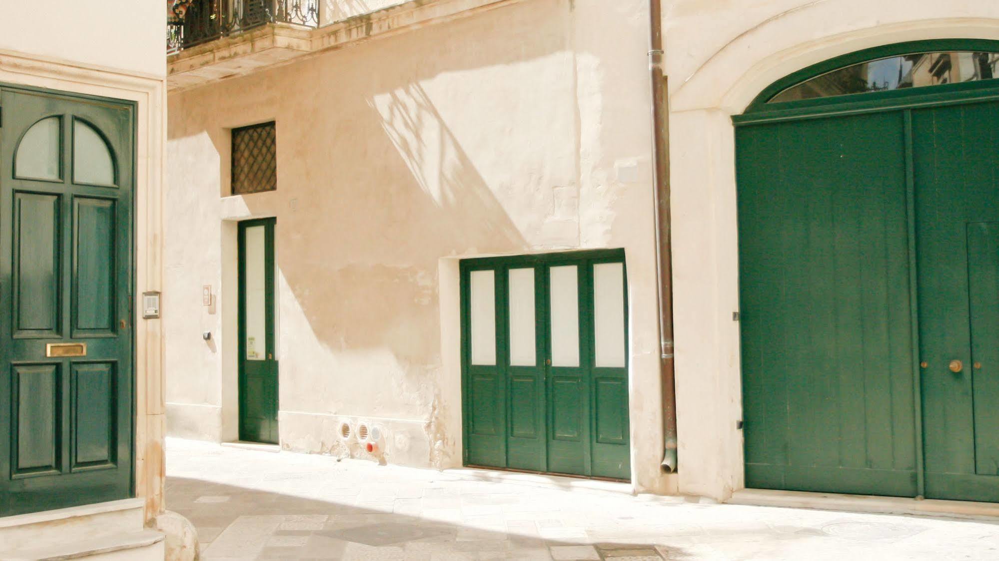 Sacre Bleu Apartments Lecce Exteriör bild